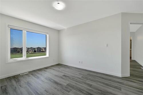 134 Berry Hill Rd, Winnipeg, MB 