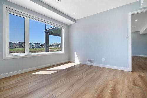 134 Berry Hill Rd, Winnipeg, MB 