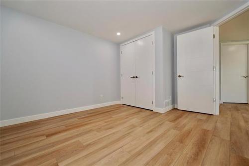 134 Berry Hill Rd, Winnipeg, MB 