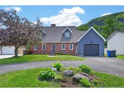 22 Walker CRES Campbellton, NB E3N 3N8