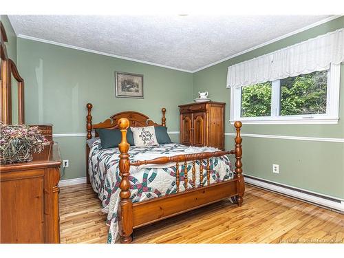 5 Grant St, Fredericton, NB 