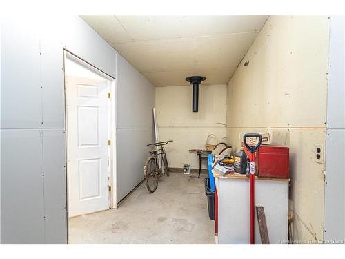 5 Grant St, Fredericton, NB 