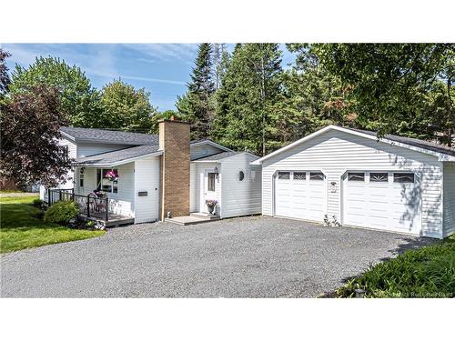 5 Grant St, Fredericton, NB 