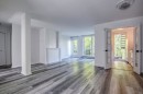 Salon - 638 Rue De La Métairie, Montréal (Verdun/Île-Des-Soeurs), QC 