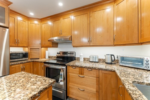 Kitchen - 790 Rue Degré, Magog, QC - Indoor Photo Showing Kitchen