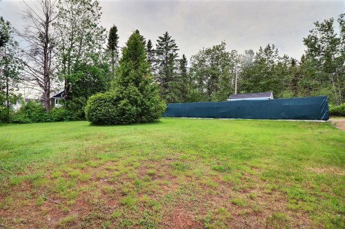 Courtyard - 191 Rue Perron, Saint-David-De-Falardeau, QC 