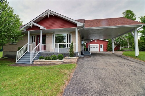 Front of Structure - 191 Rue Perron, Saint-David-De-Falardeau, QC 
