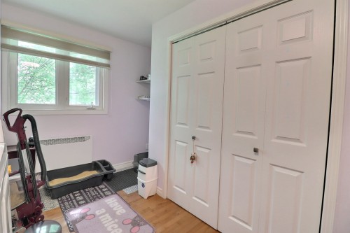 Laundry - 191 Rue Perron, Saint-David-De-Falardeau, QC 