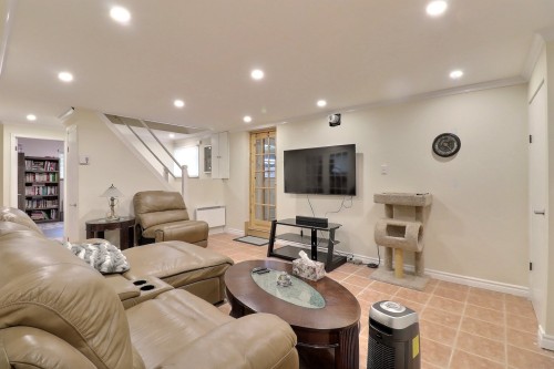 Family Room - 191 Rue Perron, Saint-David-De-Falardeau, QC 