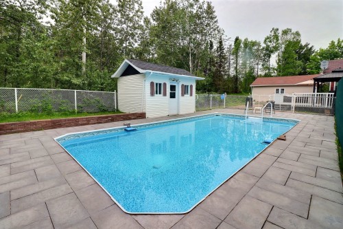 Pool - 191 Rue Perron, Saint-David-De-Falardeau, QC 