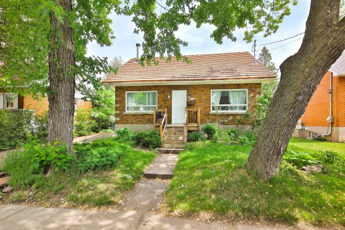 1055 Rue St-Jacques  Longueuil (Le Vieux-Longueuil), QC J4H 3E3