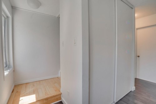 Mud Room - 33-125 Av. Des Jonquilles, Gatineau (Hull), QC 