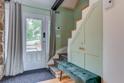 Mud Room - 3755 Rue Rolland, Sainte-Adèle, QC 