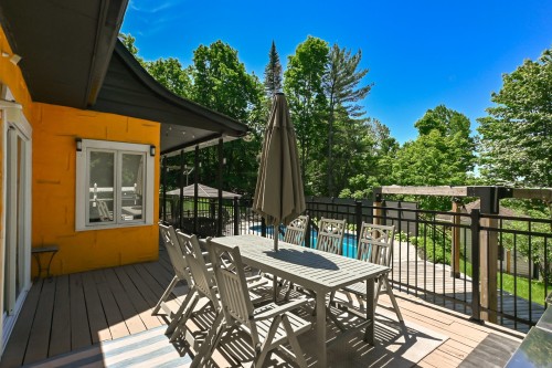 Patio - 3755 Rue Rolland, Sainte-Adèle, QC 