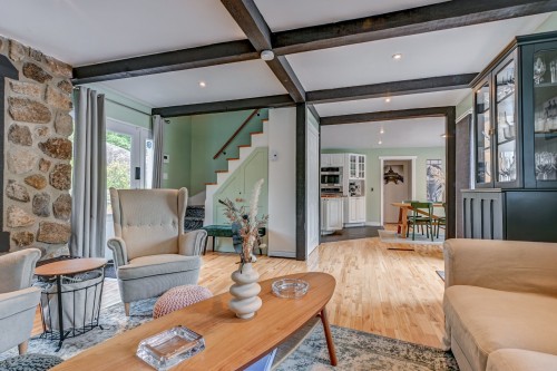 Living Room - 3755 Rue Rolland, Sainte-Adèle, QC 