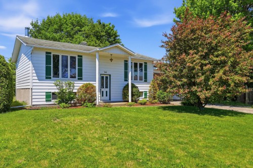 7085 Av. Maisonneuve  Saint-Hyacinthe, QC J2R 1B2