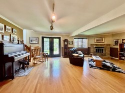 Family Room - 