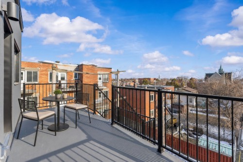 Balcon - 3-855 Rue Sherbrooke, Montréal (Lachine), QC 