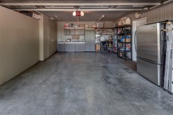 Garage - 