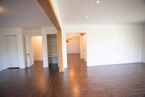 Living Room - 2368 Ch. Fulton, Mont-Royal, QC 
