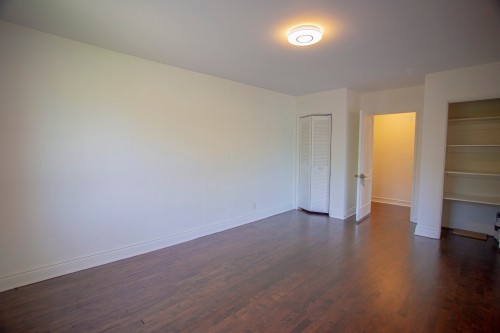 Living Room - 2368 Ch. Fulton, Mont-Royal, QC 