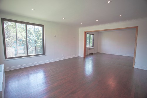 Living Room - 2368 Ch. Fulton, Mont-Royal, QC 