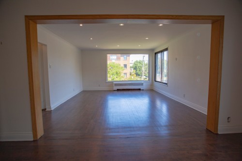 Living Room - 2368 Ch. Fulton, Mont-Royal, QC 