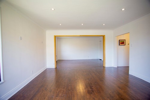 Living Room - 2368 Ch. Fulton, Mont-Royal, QC 