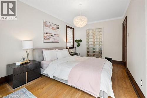 256 Bowman Street, Waterloo, ON 