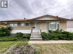 337 MCINTOSH STREET N  Regina, SK S4R 5A1
