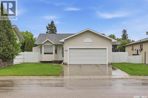 223 Wedge ROAD  Saskatoon, SK S7L 6E8