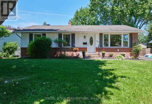 2123 BLUE JAY CRESCENT  Ottawa, ON K1J 6A9