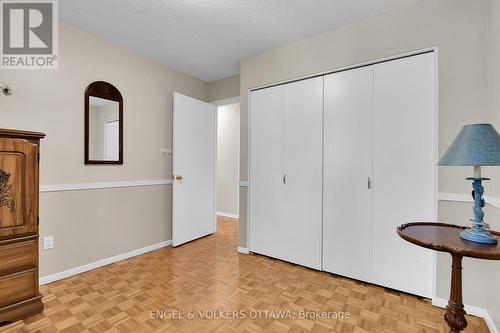 2123 Blue Jay Crescent, Ottawa, ON 