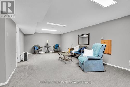 2123 Blue Jay Crescent, Ottawa, ON 