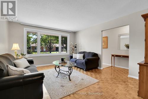 2123 Blue Jay Crescent, Ottawa, ON 