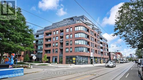 416 - 5 LAKEVIEW AVENUE  Toronto, ON M6J 0H3