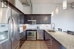 1101 - 700 KING STREET W Toronto, ON M5V 2Y6