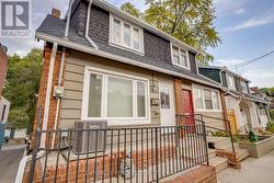MAIN - 209 COXWELL AVENUE Toronto, ON M4L 3B4