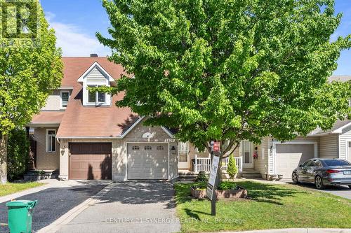 1826 HENNESSY CRESCENT  Ottawa, ON K4A 3X8