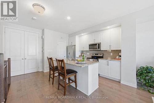 543 Labrador Crescent, Ottawa, ON - Indoor Photo Showing Kitchen With Stainless Steel Kitchen