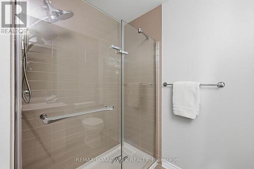 543 Labrador Crescent, Ottawa, ON - Indoor Photo Showing Bathroom