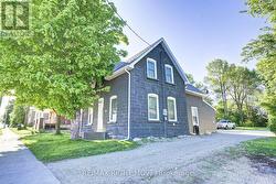 209 ATHERLEY ROAD Orillia, ON L3V 1N6