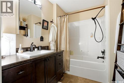111 Richardt Place, Saskatoon, SK 