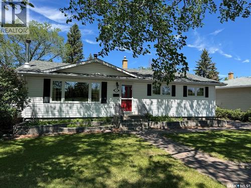 712 Douglas Park CRESCENT E  Regina, SK S4N 2S2