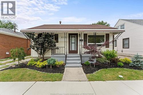 2163 WELLESLEY AVENUE  Windsor, ON N8W 2E8