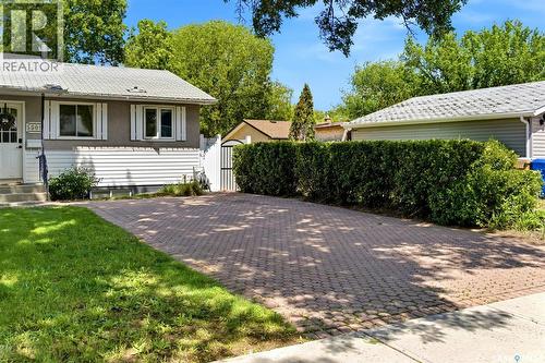 5608 2Nd Avenue N, Regina, SK 