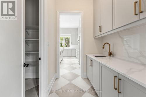 1429 Dundas Crescent, Mississauga, ON 
