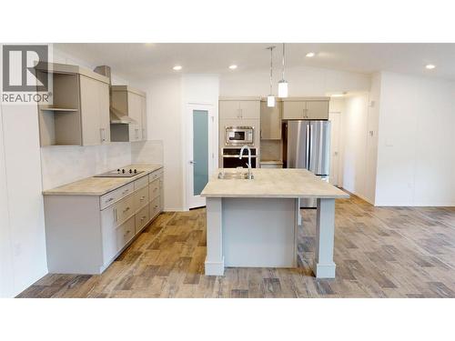 10 Chimo Crescent, Elkford, BC 