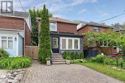 37 WINSTON AVENUE  Toronto, ON M1N 1W2