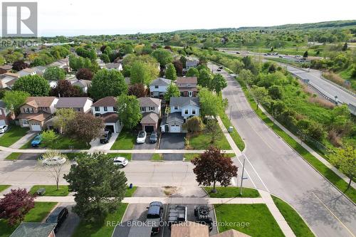 Easy access to Dundas St., 407etr, Burlington GO - 3260 Woodcroft Crescent, Burlington, ON 